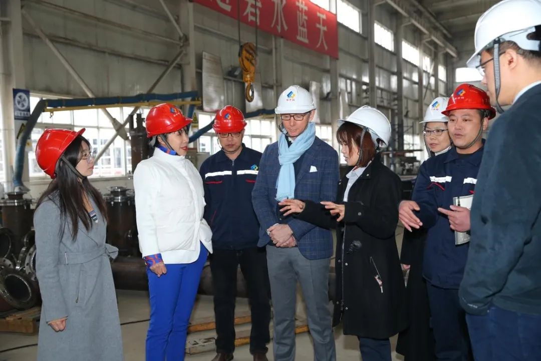 精誠(chéng)合作 攜手啟航--?？松梨诨葜菀蚁┮黄陧?xiàng)目設(shè)備啟運(yùn)儀式圓滿成功！