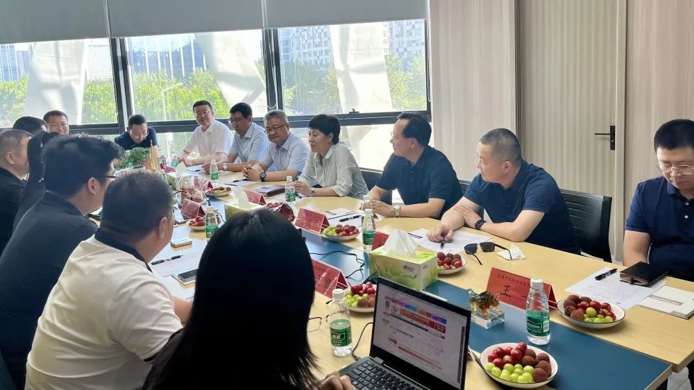 倍頭條 | 烏海市市委副書(shū)記、市長(zhǎng)崔景英一行蒞臨倍杰特參觀指導(dǎo)