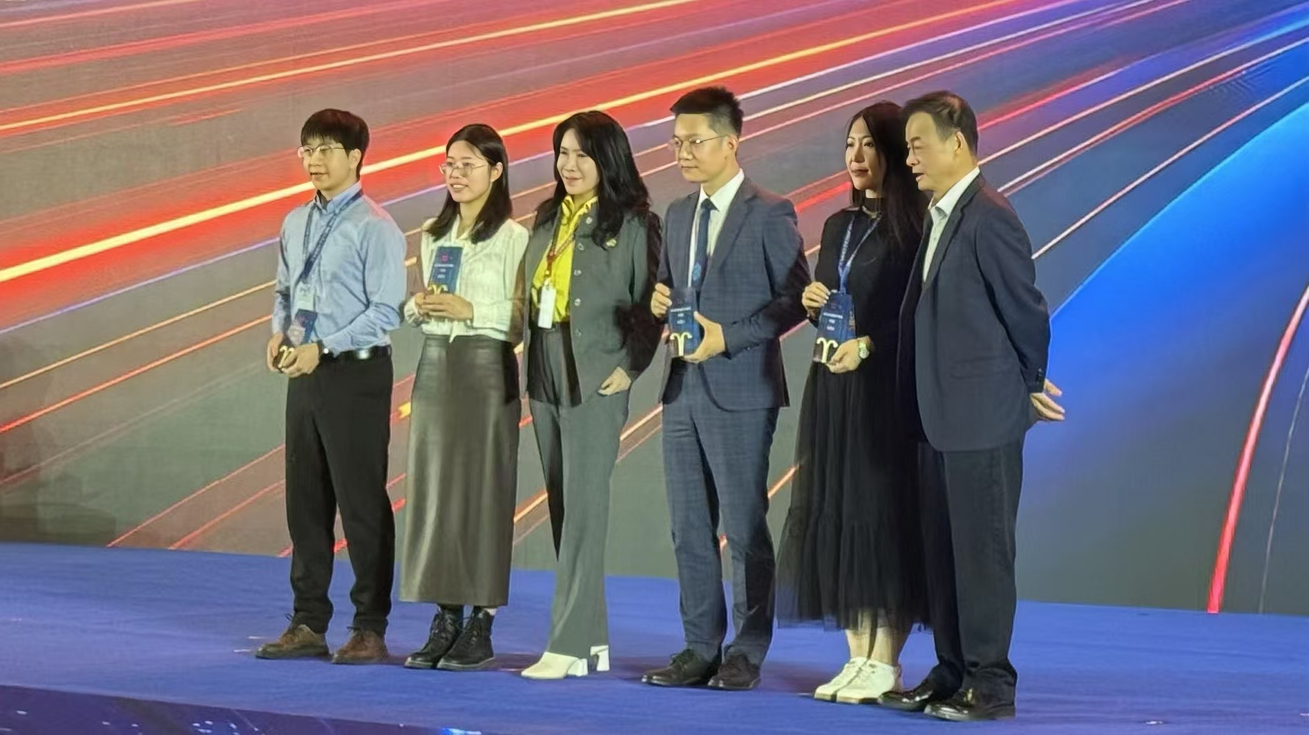 倍頭條 | 倍杰特董事長(zhǎng)權(quán)秋紅受邀出席2024證券時(shí)報(bào)·新財(cái)富雜志分析師年會(huì)頒獎(jiǎng)禮 