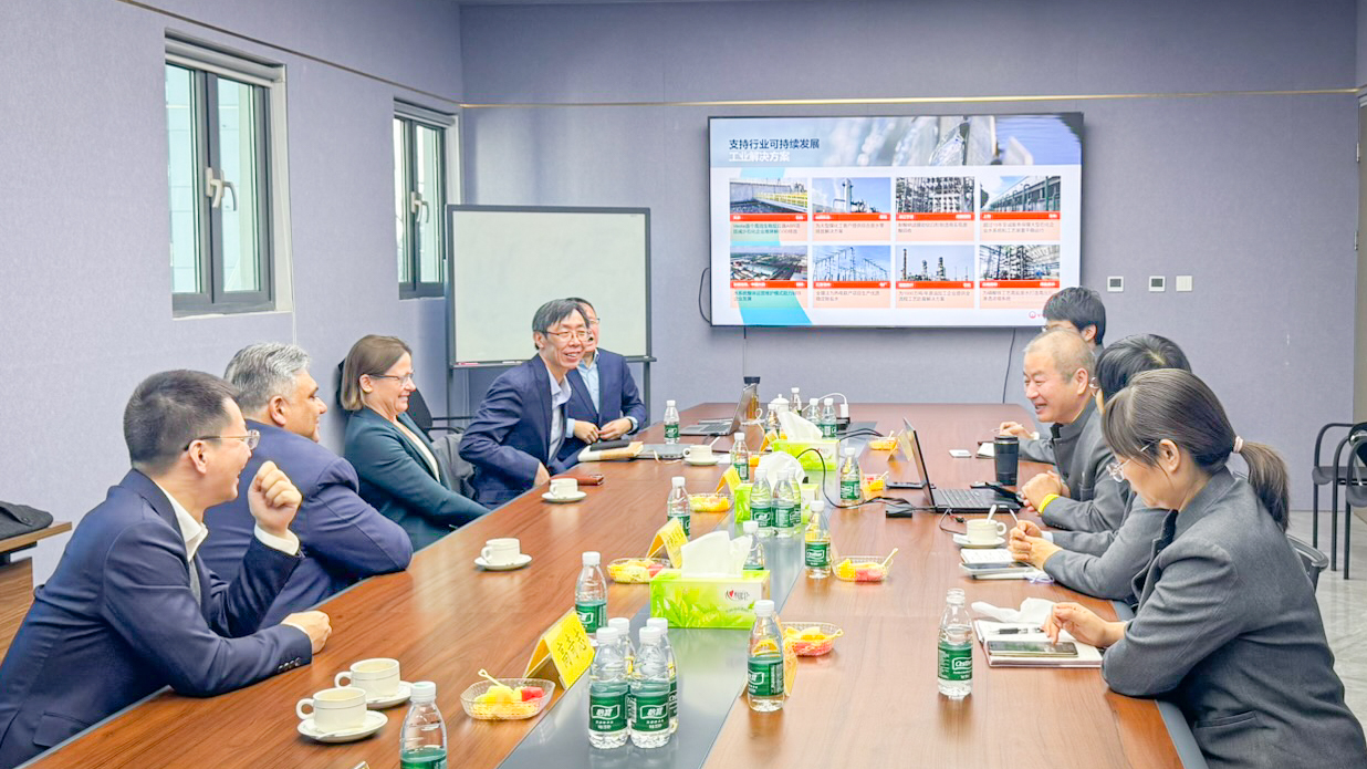 威立雅水務技術全球首席執(zhí)行官CEO安蘭蕙（Anne Le Guennec）一行蒞臨倍杰特交流參觀