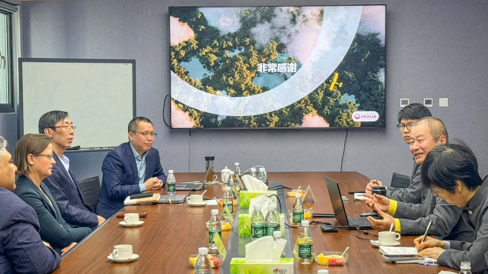 威立雅水務技術全球首席執(zhí)行官CEO安蘭蕙（Anne Le Guennec）一行蒞臨倍杰特交流參觀
